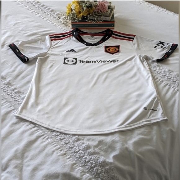NWOT Manchester United Women's Shirt, Away 22/23, Small - Picture 2 of 7